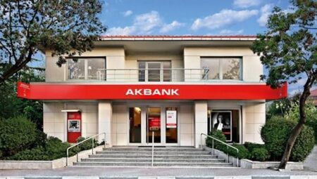 Akbank’a erişim sorunu yaşanıyor: Akbank mobil açılmıyor!