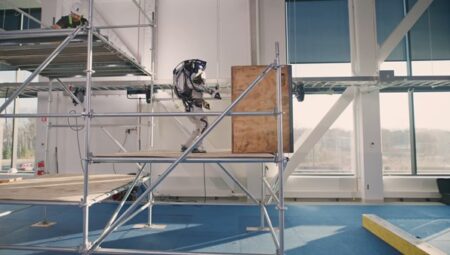 Boston Dynamics, Atlas’ın yeteneklerini gösteren yeni bir video paylaştı
