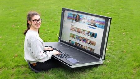 YouTuber’lar dünyanın en büyük ve en ağır dizüstü bilgisayarını yaptı